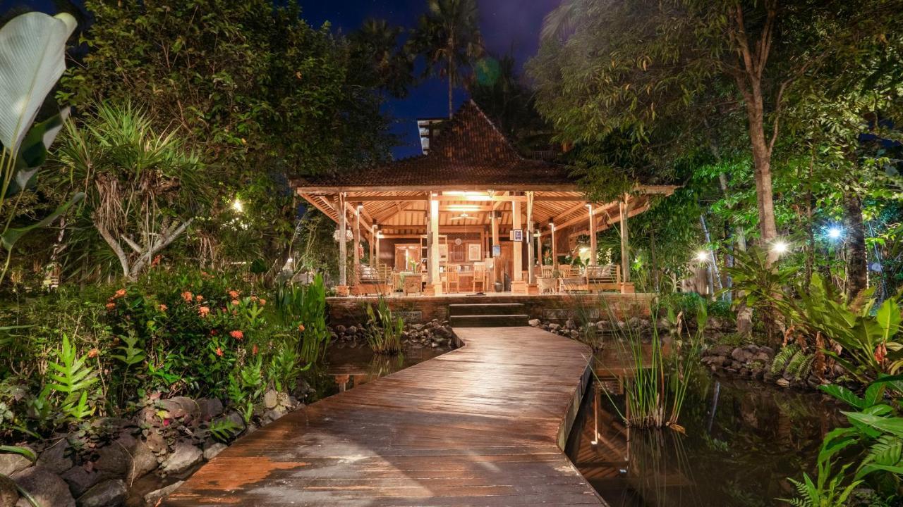 Kajane Yangloni At Bali Vakantiepark